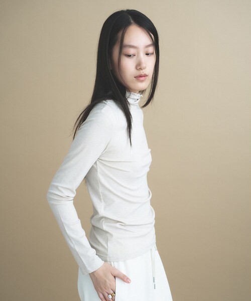 cloenc(クロエンス)の「【手洗い可】ウール混 ハイネックカットソー(Tシャツ/カットソー・レディース・ベージュ系その他7/グレー系4/ブラック/レッド系1・02)」の8枚目の写真