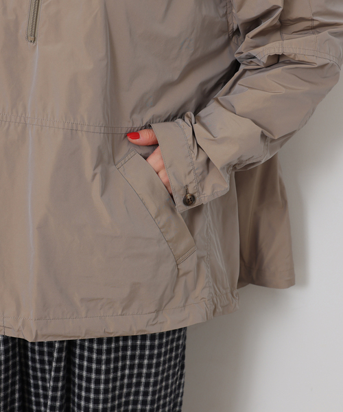 JOURNAL STANDARD LUXE（ジャーナルスタンダード　ラックス）の「メモリータフタ フードプルブルゾン（その他アウター・レディース・ベージュ/カーキ・FREE）」の13枚目の写真