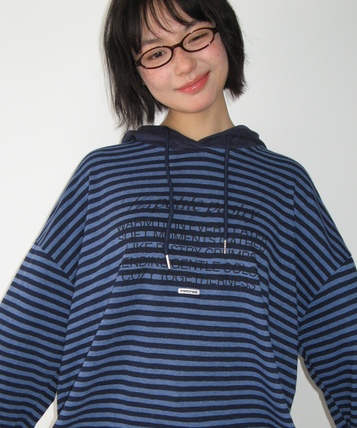 RONRON（ロンロン）の「STRIPE BLOCKING HOOD LONG SLEEVE NAVY BLUE（パーカー・レディース・その他・FREE）」の2枚目の写真