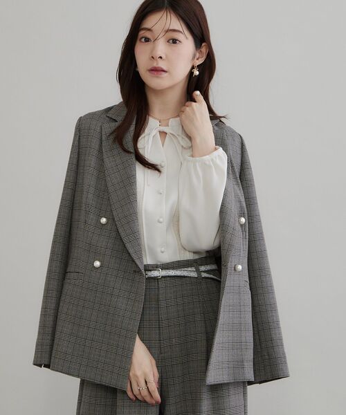couture brooch(クチュールブローチ)の「【毛玉になりにくい・イージーケア・セットアップ可】パール風釦テーラードジャケット(テーラードジャケット・レディース・ブラウン系2/ネイビー/ブラック系1・36/42/40/38)」の15枚目の写真