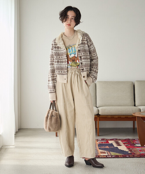 FREAK'S STORE(フリークスストア)の「コーデュロイバルーンパンツ(その他パンツ・レディース・ネイビー/ワイン/ベージュ/オフホワイト・MEDIUM/SMALL)」の9枚目の写真