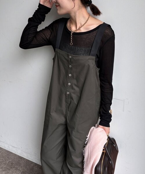 DouDou(ドゥドゥ)の「【WEB限定】チノサロペット(つなぎ/オールインワン・レディース・チャコールグレー/ブラック・FREE)」の1枚目の写真
