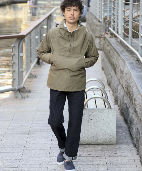 Denime(ドゥニーム)の「CN ANORAK PARKA/コットンナイロンアノラックパーカー(ブルゾン・メンズ・オリーブ/ネイビー/ベージュ/ホワイト・MEDIUM/LARGE/X-LARGE)」の16枚目の写真