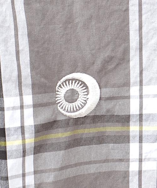SHIPS Days(シップスデイズ)の「【別注】Villon'd: ガウン (チェック柄)(ルームウェア/パジャマ・レディース・グレー・ONE SIZE)」の9枚目の写真