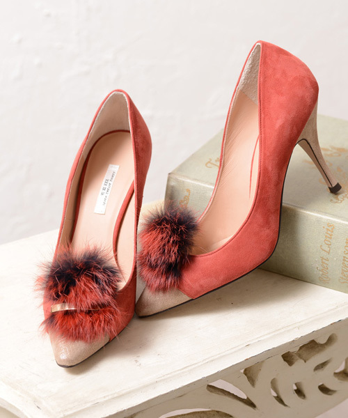 SEVEN TWELVE THIRTY(セヴントゥエルヴサーティー)の「【SEVEN TWELVE THIRTY】ラビットファー・ハイヒールパンプス(パンプス・レディース・ブラック系その他/グレイッシュベージュ/レッド系その他/ベージュ系その他/ブラウン・23cm/24cm/22cm/23.5cm/24.5cm/22.5cm)」の5枚目の写真