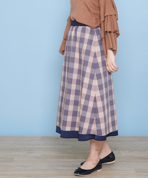 POU DOU DOU（プードゥドゥ）の「リバーシブルギャザーフレアースカート（スカート・レディース・ボルドー/ブラウン/ネイビー・3）」の3枚目の写真