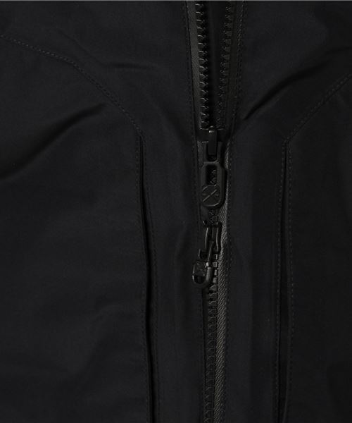 WHITE MOUNTAINEERING（ホワイトマウンテニアリング）の