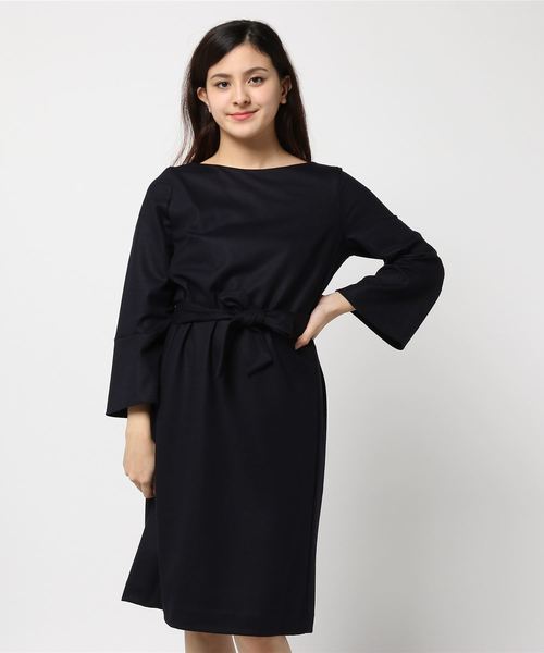 22 OCTOBRE（ヴァンドゥ－オクトーブル）の「フレアスリーブワンピース（ワンピース・レディース・ネイビー/グレー系その他/グレイッシュベージュ・38/40）」の10枚目の写真