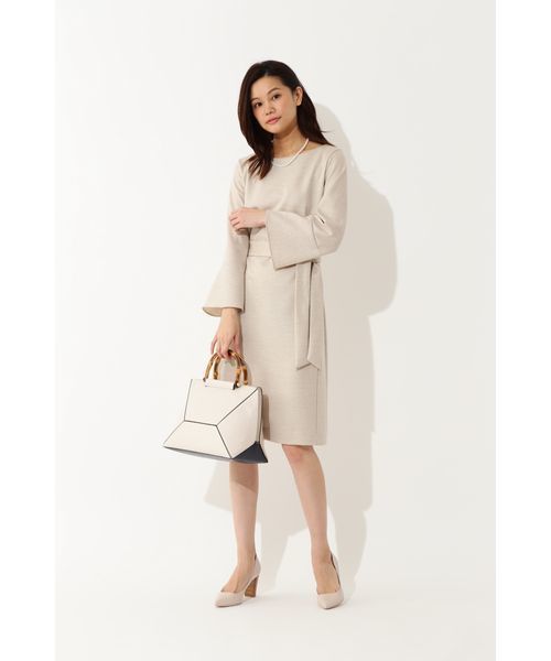 22 OCTOBRE（ヴァンドゥ－オクトーブル）の「フレアスリーブワンピース（ワンピース・レディース・ネイビー/グレー系その他/グレイッシュベージュ・38/40）」の14枚目の写真