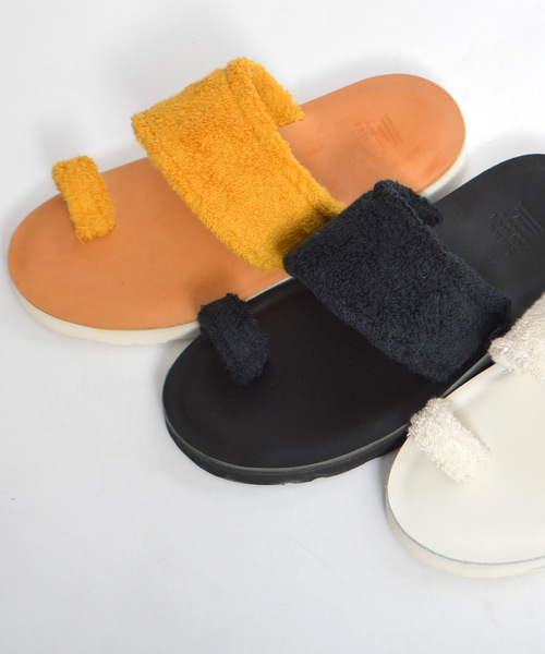 THING FABRICS（シングファブリックス）の「tHING FABRICS/シングファブリックス Tip Top 365 × Cowhide Instep Sandal（サンダル・レディース・ブラック/オフホワイト/イエロー・1/2）」の10枚目の写真