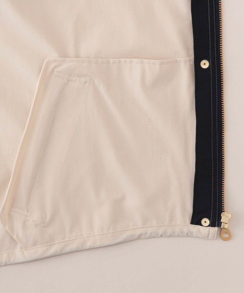 BLUE LABEL CRESTBRIDGE（ブルーレーベルクレストブリッジ）の「【WEB限定】カラーマウンテンパーカー（マウンテンパーカー・レディース・ブラック/ベージュ/ピンク/ダークネイビー/レッド系その他2・38）」の14枚目の写真