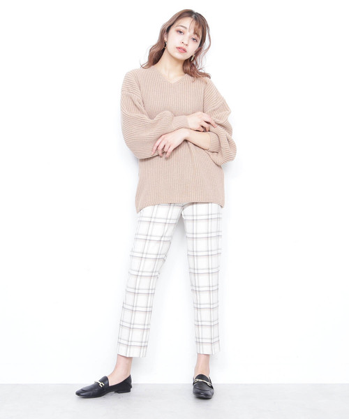 N.(N. Natural Beauty Basic)(エヌエヌナチュラルビューティーベーシック)の「アゼゆったりニット(ニット/セーター・レディース・ブラック/ベージュ/ブルー/カーキ・MEDIUM)」の9枚目の写真
