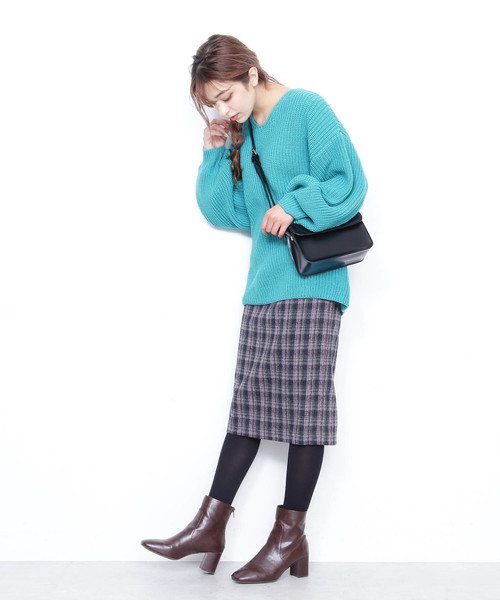 N.(N. Natural Beauty Basic)(エヌエヌナチュラルビューティーベーシック)の「アゼゆったりニット(ニット/セーター・レディース・ブラック/ベージュ/ブルー/カーキ・MEDIUM)」の18枚目の写真