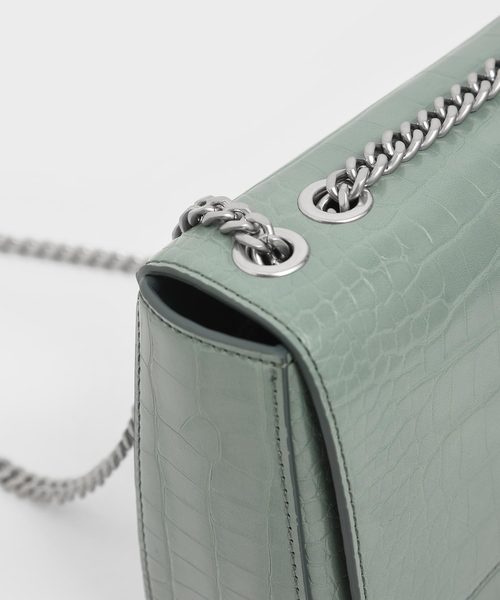 CHARLES & KEITH（チャールズ & キース）の「クロックエフェクト ストラクチャードクロスボディバッグ / Croc-Effect Structured Crossbody Bag（ショルダーバッグ・レディース・ベージュ/ブラック/スモークピンク/セージグリーン・S）」の15枚目の写真