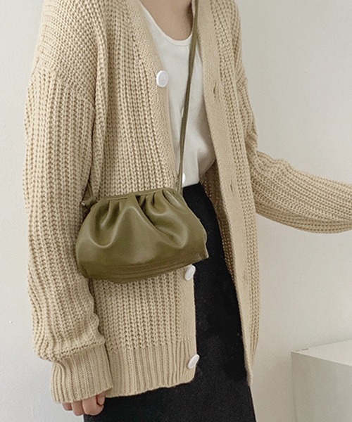 chuclla（チュクラ）の「【chuclla】【2019AW】2way ギャザー ショルダーバッグ cha139（ショルダーバッグ・レディース・ブラック/カーキ/アイボリー/タン/グレイッシュベージュ・FREE）」の5枚目の写真