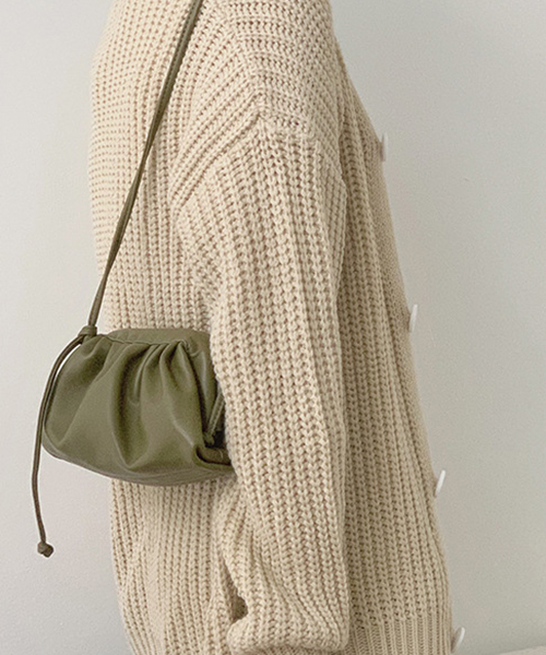 chuclla（チュクラ）の「【chuclla】【2019AW】2way ギャザー ショルダーバッグ cha139（ショルダーバッグ・レディース・ブラック/カーキ/アイボリー/タン/グレイッシュベージュ・FREE）」の10枚目の写真