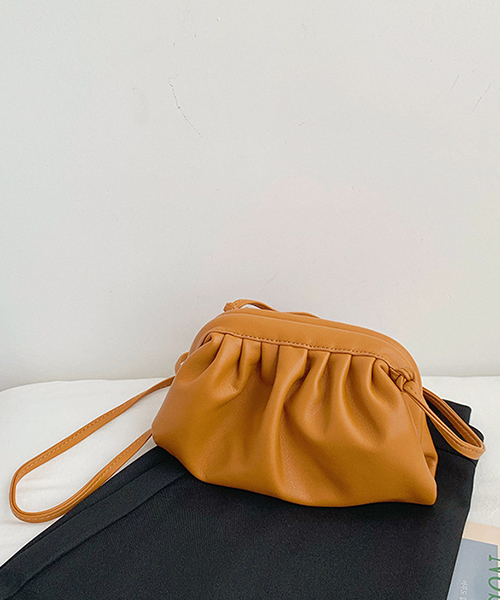 chuclla（チュクラ）の「【chuclla】【2019AW】2way ギャザー ショルダーバッグ cha139（ショルダーバッグ・レディース・ブラック/カーキ/アイボリー/タン/グレイッシュベージュ・FREE）」の19枚目の写真
