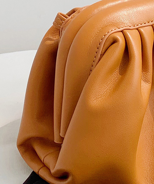 chuclla（チュクラ）の「【chuclla】【2019AW】2way ギャザー ショルダーバッグ cha139（ショルダーバッグ・レディース・ブラック/カーキ/アイボリー/タン/グレイッシュベージュ・FREE）」の20枚目の写真