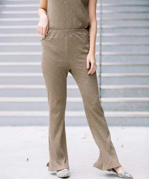 Munich(ミューニック)の「ストレッチスラブリブ スリットレギンス【セットアップ可】(その他パンツ・レディース・ブラック/カーキ/アイボリー・FREE)」の3枚目の写真