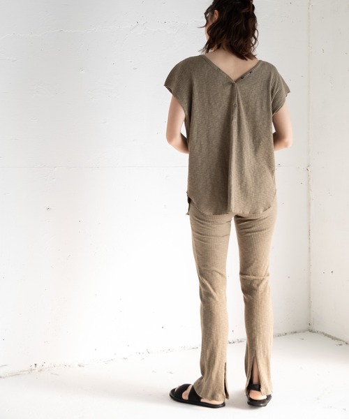 Munich(ミューニック)の「ストレッチスラブリブ スリットレギンス【セットアップ可】(その他パンツ・レディース・ブラック/カーキ/アイボリー・FREE)」の17枚目の写真