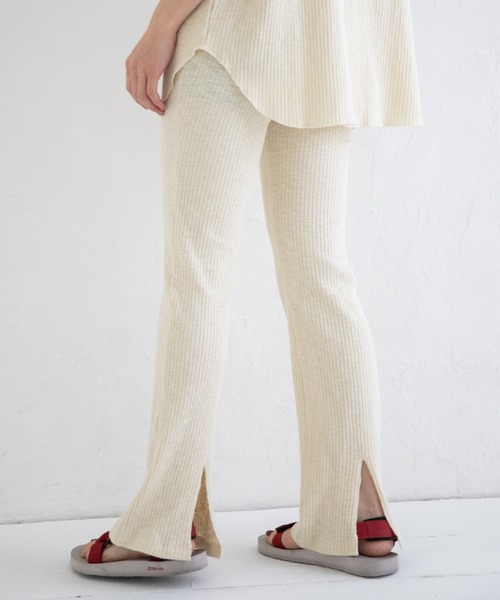 Munich(ミューニック)の「ストレッチスラブリブ スリットレギンス【セットアップ可】(その他パンツ・レディース・ブラック/カーキ/アイボリー・FREE)」の13枚目の写真