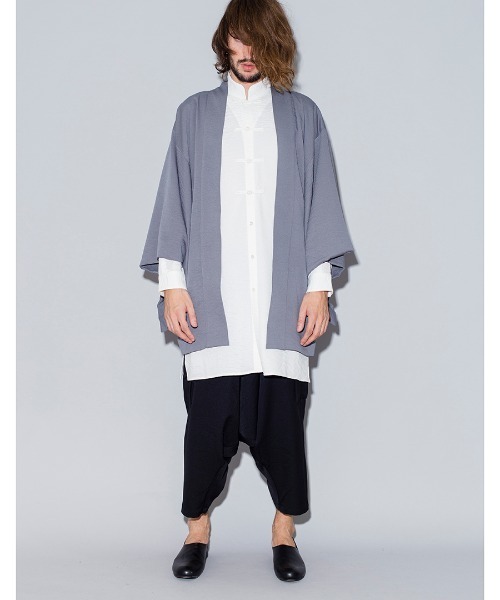 NO ID.(ノーアイディ)の「mcg2563-ワイドスリーブガウン(カーディガン/ボレロ・メンズ・ブラック/グレー・ONE SIZE)」の3枚目の写真