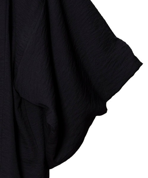 NO ID.(ノーアイディ)の「mcg2563-ワイドスリーブガウン(カーディガン/ボレロ・メンズ・ブラック/グレー・ONE SIZE)」の7枚目の写真