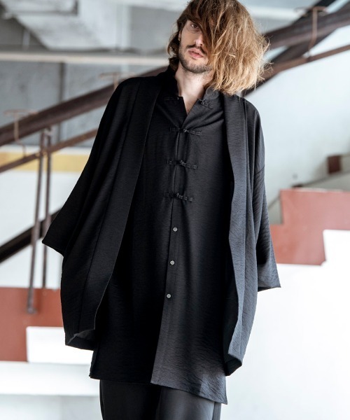 NO ID.(ノーアイディ)の「mcg2563-ワイドスリーブガウン(カーディガン/ボレロ・メンズ・ブラック/グレー・ONE SIZE)」の13枚目の写真