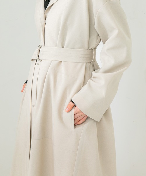 STUDIOUS（ステュディオス）の「【STUDIOUS】バックタックシングルコート（トレンチコート・レディース・ベージュ/ネイビー/ピンク・1/2）」の7枚目の写真
