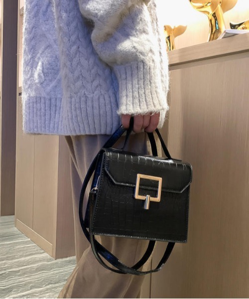 おしゃれスタ(オシャレスタ)の「クロコ型押しショルダーバッグ(ショルダーバッグ・レディース・ブラウン/ブラック/ブラウン系その他/キャメル/ブラック系その他/ワイン・FREE)」の3枚目の写真