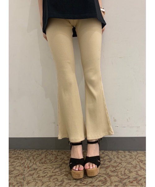 one way（ワンウェイ）の「フレアレギパン（その他パンツ・レディース・ブラック/ブラウン/ベージュ・FREE）」の3枚目の写真