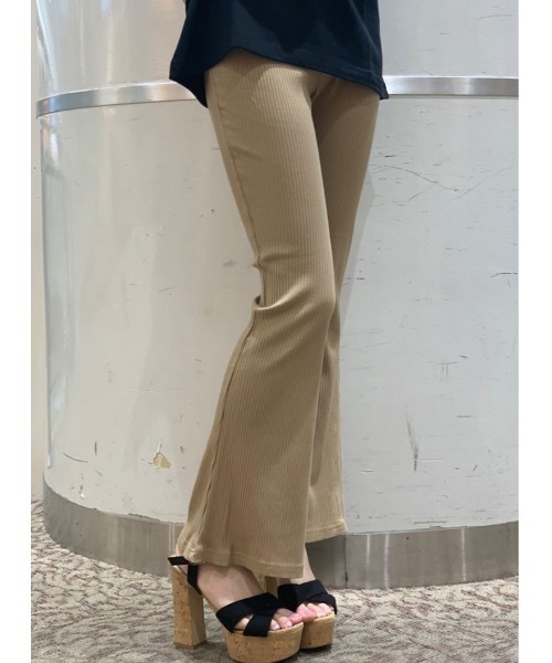 one way（ワンウェイ）の「フレアレギパン（その他パンツ・レディース・ブラック/ブラウン/ベージュ・FREE）」の2枚目の写真