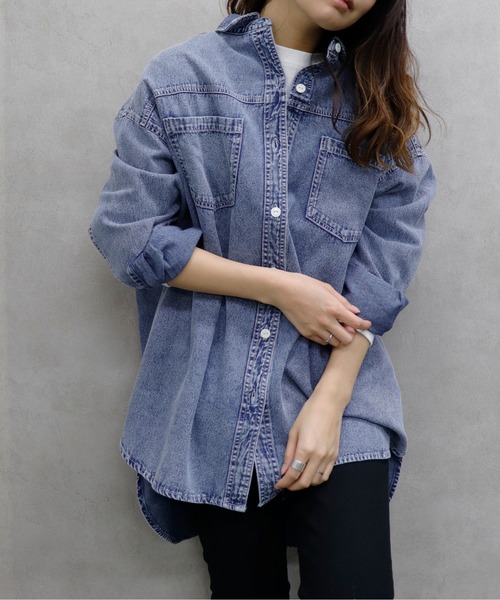 UNDERWRAPS(アンダーラップス)の「UNDERWRAPS / アンダーラップス BIGデニムシャツ (M3)(シャツ/ブラウス・レディース・ケミカルウォッシュ/インディゴブルー・M/L)」の1枚目の写真