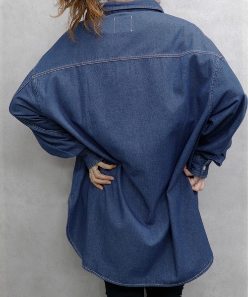 UNDERWRAPS(アンダーラップス)の「UNDERWRAPS / アンダーラップス BIGデニムシャツ (M3)(シャツ/ブラウス・レディース・ケミカルウォッシュ/インディゴブルー・M/L)」の7枚目の写真