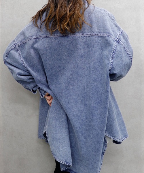 UNDERWRAPS(アンダーラップス)の「UNDERWRAPS / アンダーラップス BIGデニムシャツ (M3)(シャツ/ブラウス・レディース・ケミカルウォッシュ/インディゴブルー・M/L)」の14枚目の写真