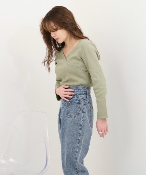 kicuri（キクリ）の「【低身長向けXSサイズ有】前後２WAYショートカシュクールリブトップス（Tシャツ/カットソー・レディース・ライトグリーン・X-SMALL/SMALL）」の7枚目の写真