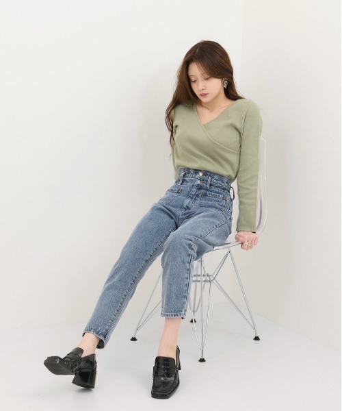 kicuri（キクリ）の「【低身長向けXSサイズ有】前後２WAYショートカシュクールリブトップス（Tシャツ/カットソー・レディース・ライトグリーン・X-SMALL/SMALL）」の9枚目の写真