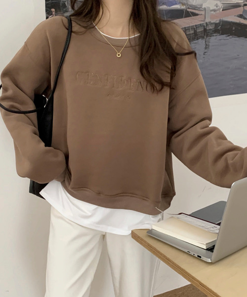 emi+(エミプラス)の「ボリュームスリーブ 刺繍ロゴトレーナー(スウェット・レディース・ライトピンク/オレンジ/グレー/ブルー/ネイビー/モカ/ブラウン/ボルドー・FREE)」の18枚目の写真