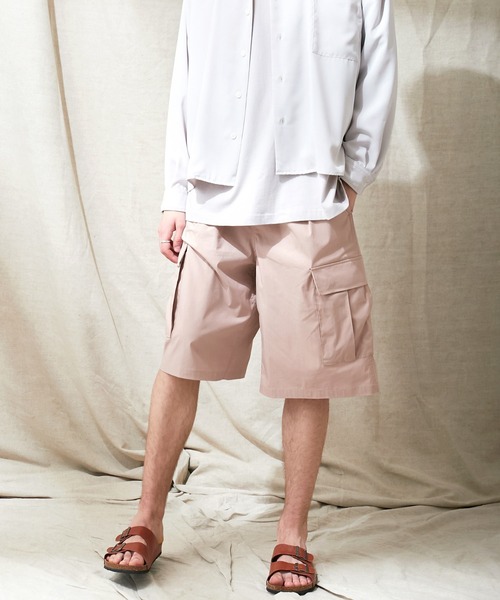 EMMA CLOTHES(エマクローズ)の「コットンナイロンストレッチ ワイドシルエットカーゴショーツ EMMA CLOTHES(その他パンツ・メンズ・ライラック/ブラック/ベージュ・L/M)」の9枚目の写真