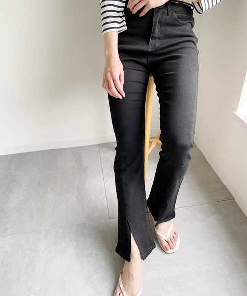 Alite cloth(アリーテクロス)の「スーパーストレッチスリットレギンス風デニム(デニムパンツ・レディース・ブラック/ブルー・S/M)」の1枚目の写真