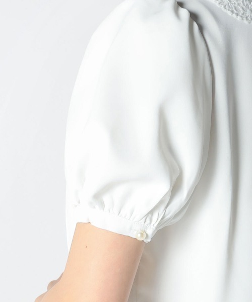 LODISPOTTO(ロディスポット)の「レースカラーふんわりパフブラウス(シャツ/ブラウス・レディース・ピンクベージュ/ホワイト・MEDIUM)」の9枚目の写真