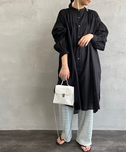 mizuiroind（ミズイロインド）の「[mizuiro ind/ミズイロインド] スタンドカラーギャザーシャツワンピース（ワンピース・レディース・ライトグレー/ブラック/グレイッシュベージュ・F）」の12枚目の写真
