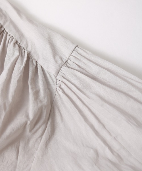 mizuiroind（ミズイロインド）の「[mizuiro ind/ミズイロインド] スタンドカラーギャザーシャツワンピース（ワンピース・レディース・ライトグレー/ブラック/グレイッシュベージュ・F）」の19枚目の写真