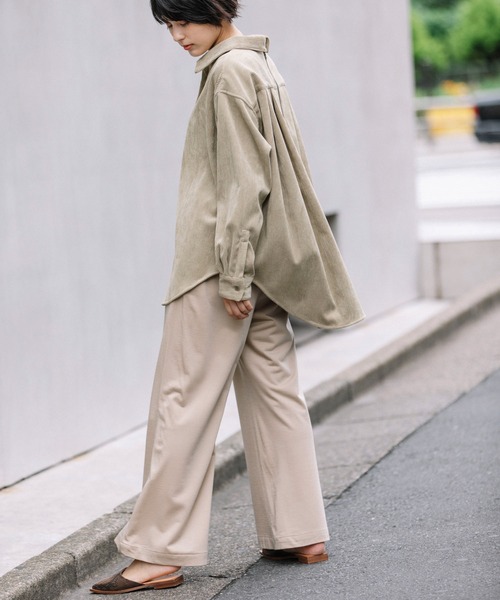 Munich(ミューニック)の「ストレッチコーデュロイバックジップシャツブラウス(セットアップ可)(シャツ/ブラウス・レディース・ベージュ/アイボリー/ダークグレー/グレイッシュブルー・FREE)」の11枚目の写真
