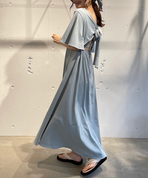 CAMILLE EAU（カミーユオー）の「バックリボンフレアカットワンピース（ワンピース・レディース・チャコールグレー/ライトブルー/グレイッシュベージュ・MEDIUM）」の9枚目の写真