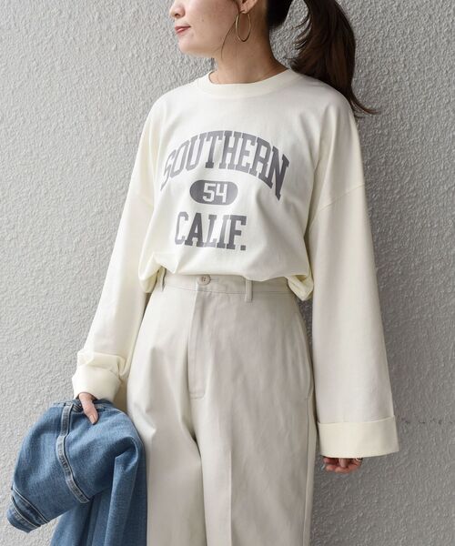 SHIPS(シップス)の「【WEB限定】ダブルフレアスリーブカレッジTEE◇(Tシャツ/カットソー・レディース・ダークグレー/チャコールグレー/ライトブルー/アイボリー/オフホワイト/サックスブルー・ONE SIZE)」の8枚目の写真