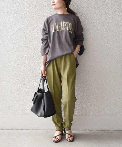 SHIPS(シップス)の「【WEB限定】ダブルフレアスリーブカレッジTEE◇(Tシャツ/カットソー・レディース・ダークグレー/チャコールグレー/ライトブルー/アイボリー/オフホワイト/サックスブルー・ONE SIZE)」の16枚目の写真