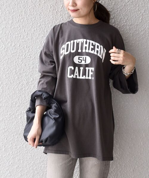 SHIPS(シップス)の「【WEB限定】ダブルフレアスリーブカレッジTEE◇(Tシャツ/カットソー・レディース・ダークグレー/チャコールグレー/ライトブルー/アイボリー/オフホワイト/サックスブルー・ONE SIZE)」の19枚目の写真