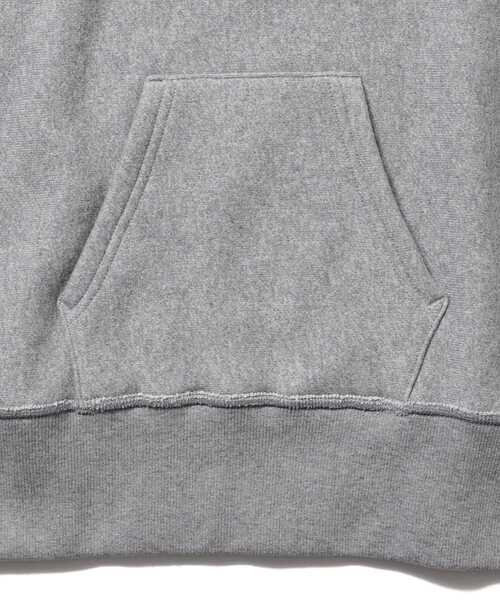 BEAMS LIGHTS(ビームスライツ)の「BEAMS LIGHTS / 裏毛スウェット プルオーバー パーカー(パーカー・メンズ・トップグレー/ホワイト系その他・1/2/4/3)」の8枚目の写真