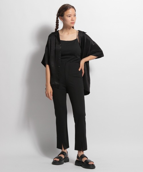 niko and...（ニコアンド）の「[MODE NORM CORE]ポンチスリットフレアパンツ（その他パンツ・レディース・ブラック/グリーン/ダークブルー・MEDIUM/LARGE）」の4枚目の写真